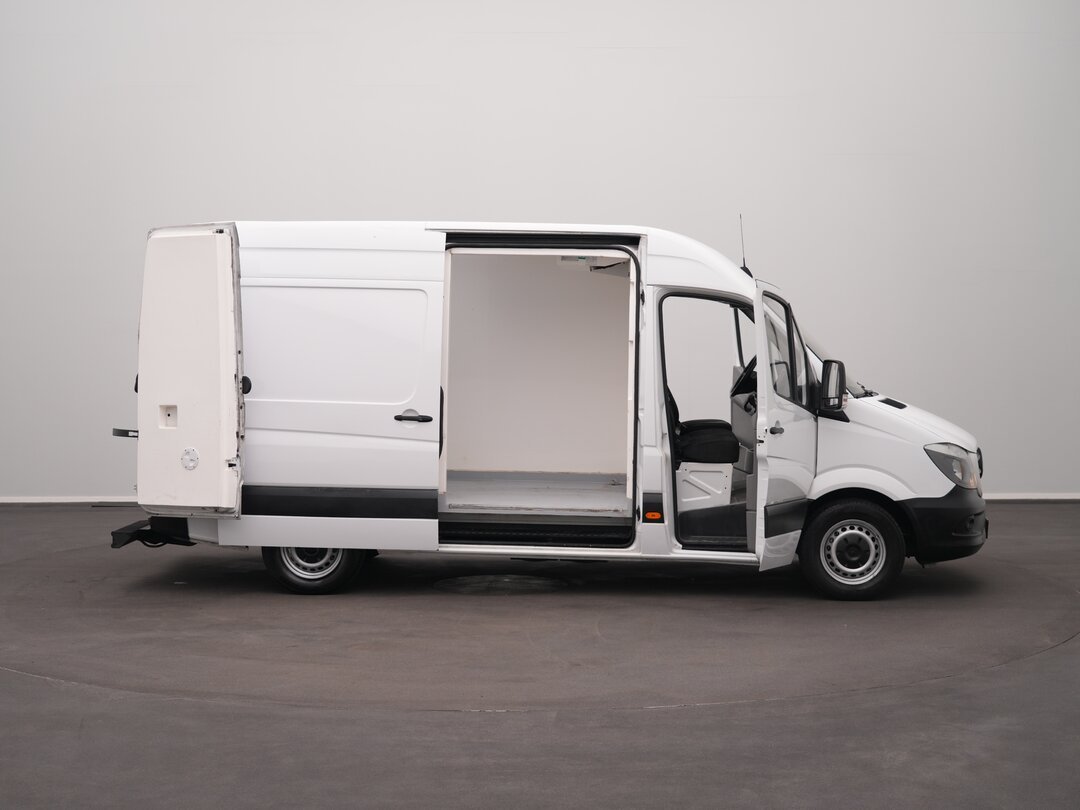 Mercedes Sprinter 314 CDI L2H2 Refrigerated Closed Van Cruise Control Front and Rear Parking Sensors L2 – foto 8 – kavel bij BAS World Auctions, Veghel