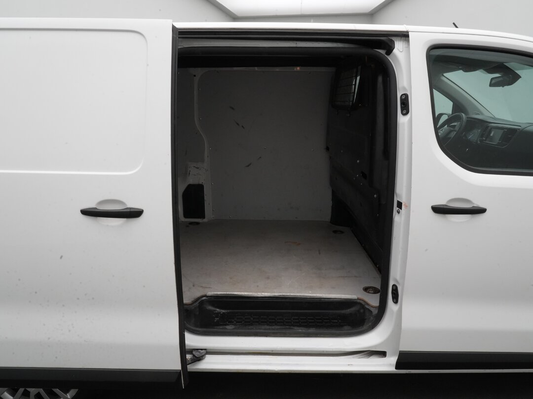 Opel Vivaro 177PK L3H1 Cruise Control Parking sensors L3 Closed Van – foto 10 – kavel bij BAS World Auctions, Veghel