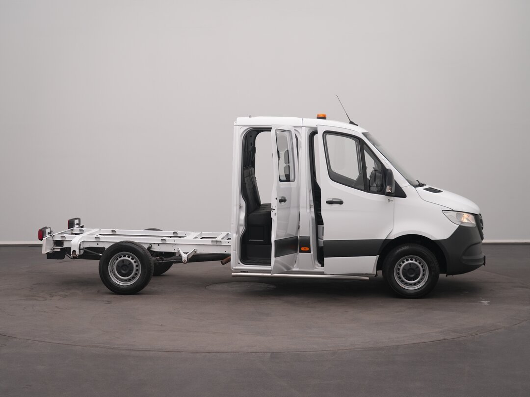 Mercedes Sprinter 311 CDI 4X2 Chassis cabine Chassis Cabine Dubbel Cabine Trekhaak Cruise MBUX CarPlay APK 08-2027 Euro6 Chassis Cabin Fahrgestell – foto 7 – kavel bij BAS World Au