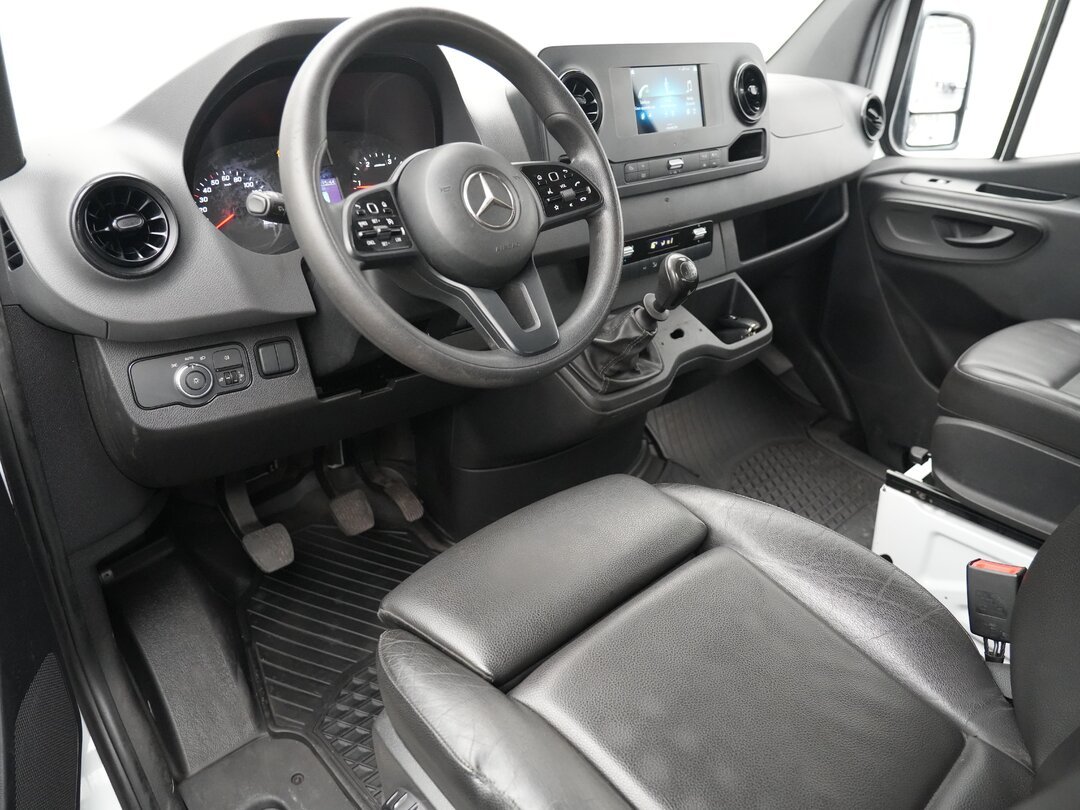 Mercedes Sprinter 311 CDI 4X2 Chassis cabine Chassis Cabine Dubbel Cabine Trekhaak Cruise MBUX CarPlay APK 08-2027 Euro6 Chassis Cabin Fahrgestell – foto 3 – kavel bij BAS World Au