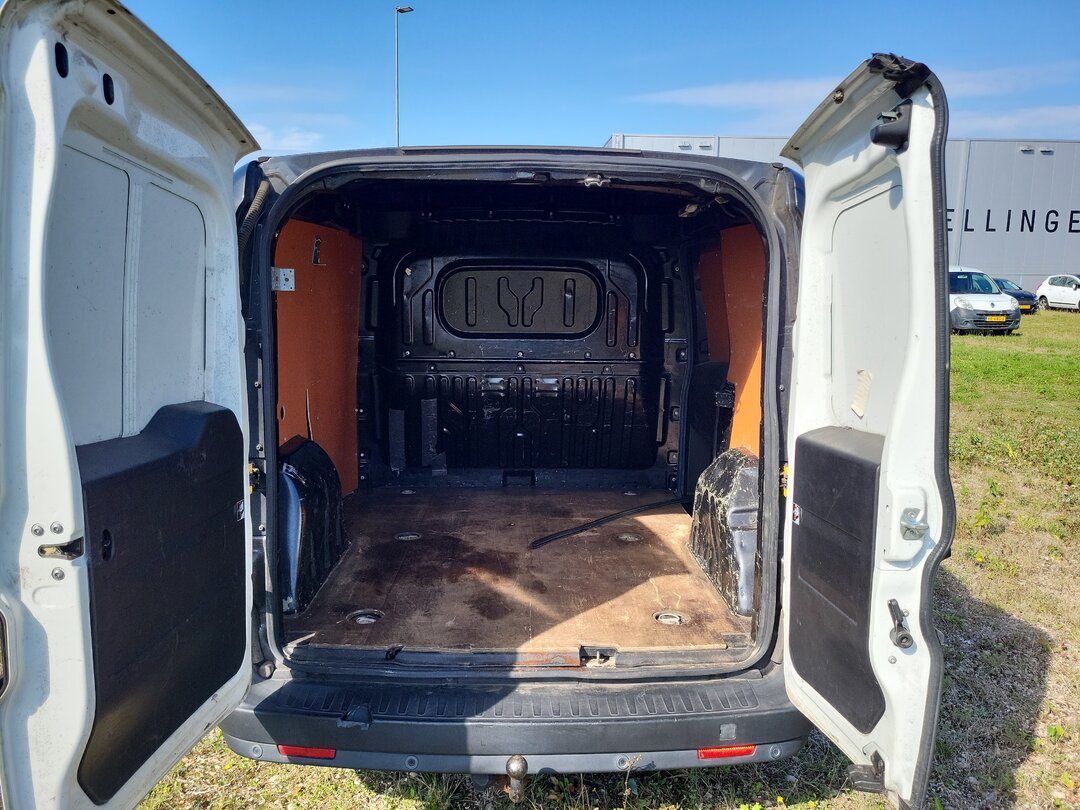 Opel Combo 1.3 CDTi L1H1 EcoFlex 90pk MOT: 14-04-2027 – foto 8 – kavel bij BAS World Auctions, Zwolle