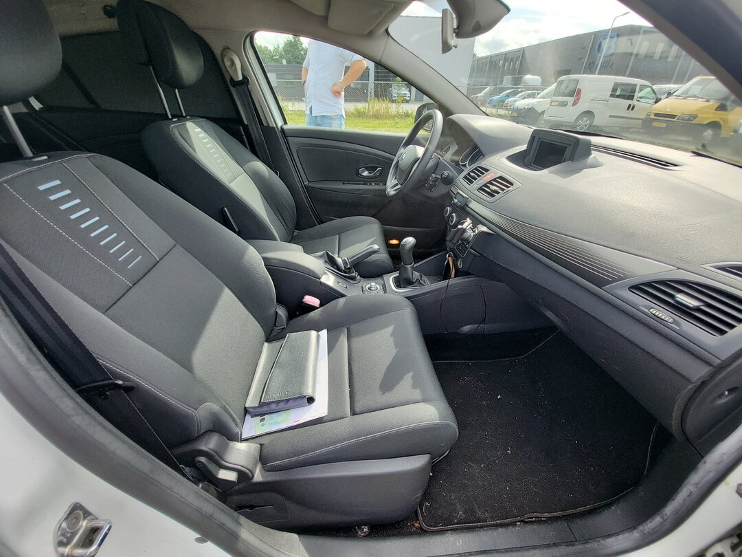 Renault Megane Van 1.5 dCi Expression, Navigation 90pk MOT: 20-01-2027 – foto 9 – kavel bij BAS World Auctions, Zwolle