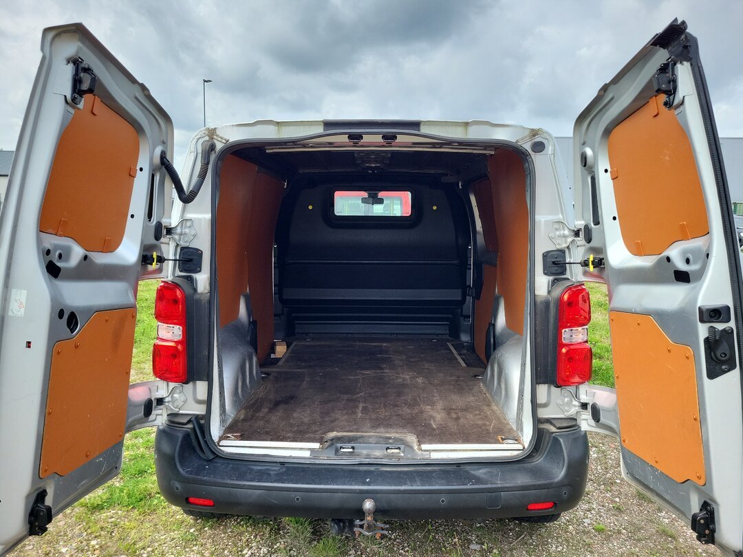 Peugeot Expert 120pk Closed van 231S 2.0 BlueHDI 120 Premium Euro 6 Airco MOT: 25-08-2027 – foto 5 – kavel bij BAS World Auctions, Zwolle