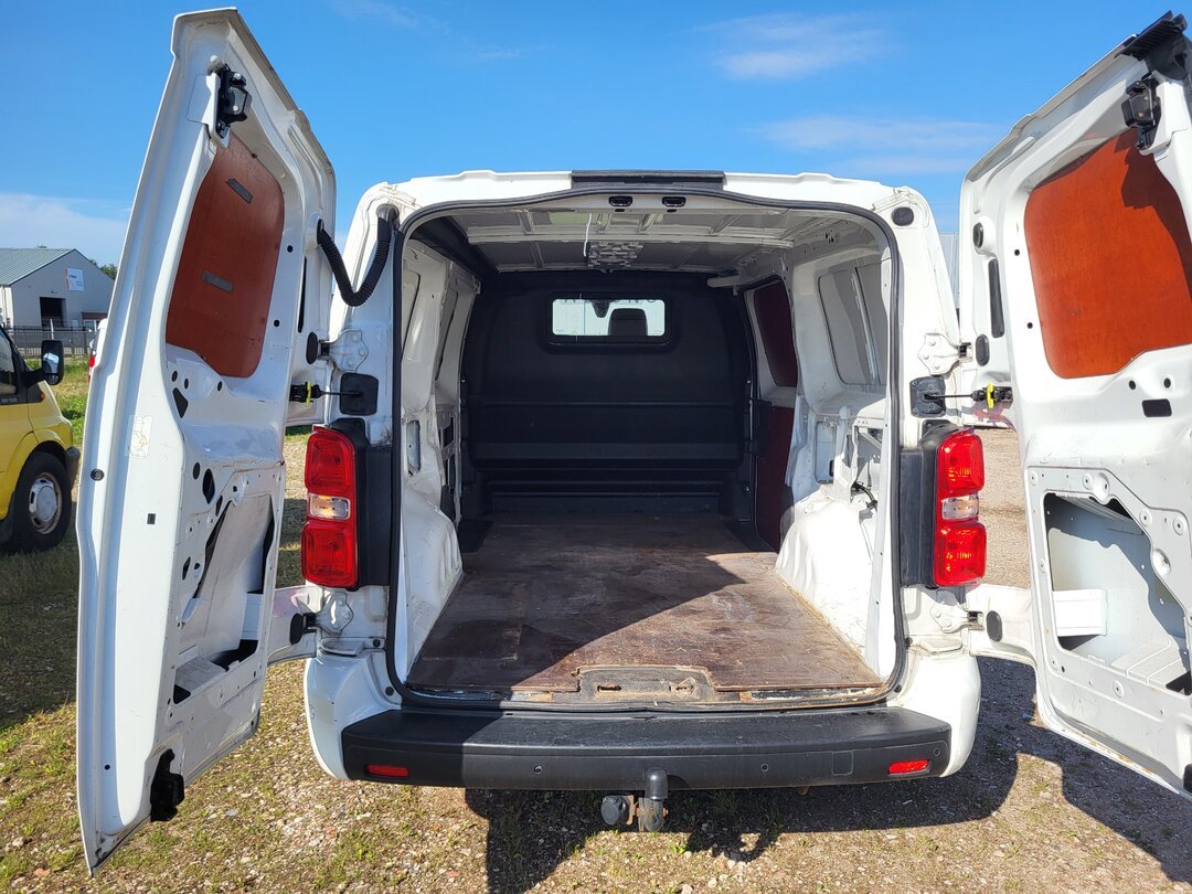 Peugeot Expert 180PK Closed van 231L 2.0 BlueHDI Euro 6 MOT: 19-05-2027 Cruise Control Automatic – foto 6 – kavel bij BAS World Auctions, Zwolle