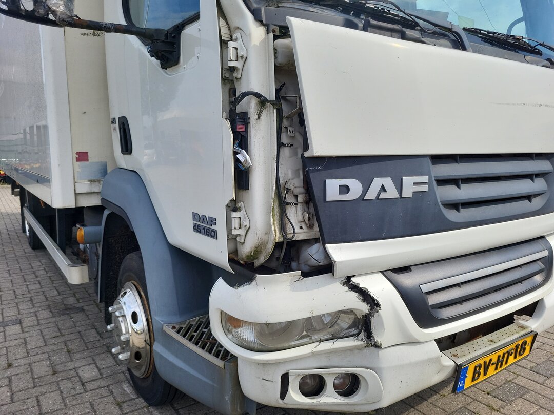 DAF FA LF45.160 DAMAGED Closed Box Taillift Automatic Cruise Control – foto 4 – kavel bij BAS World Auctions, Zwolle