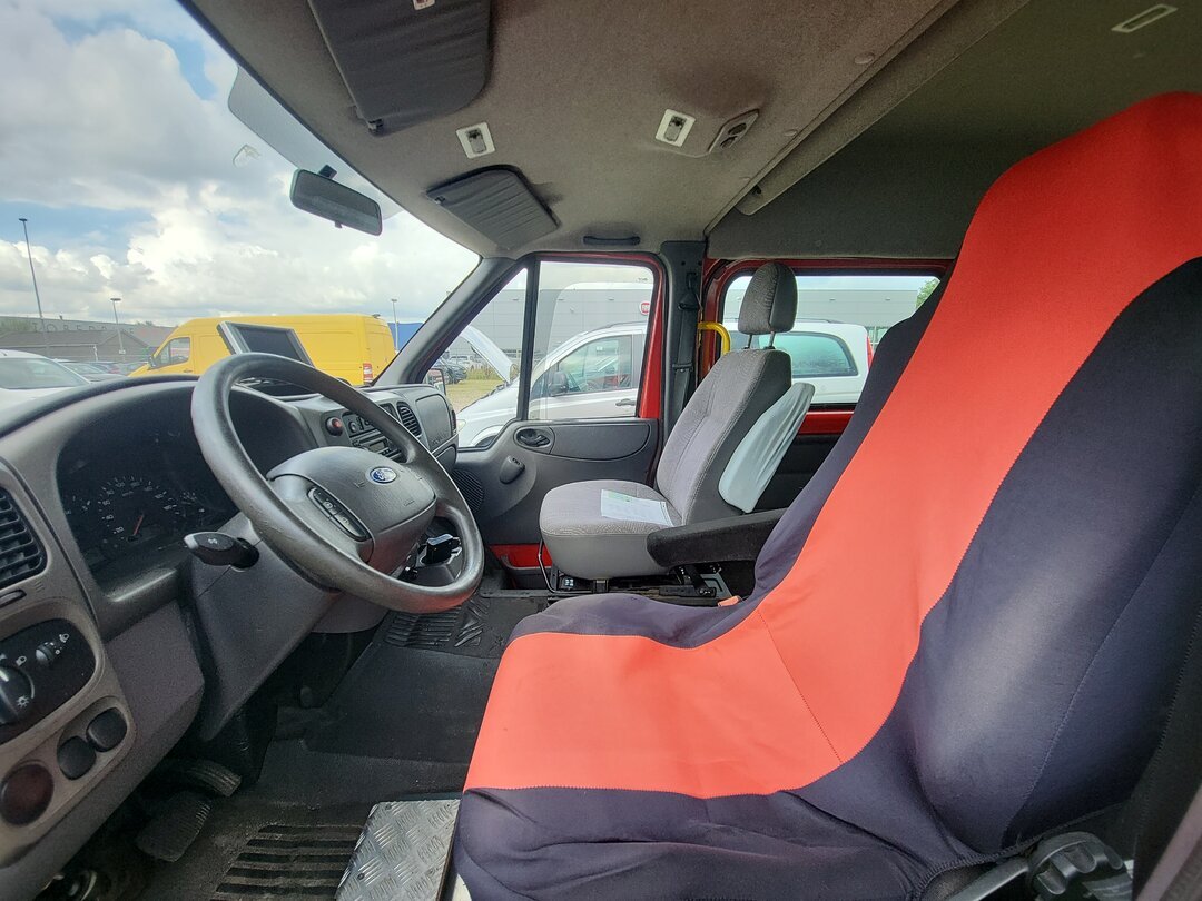 Ford Transit 300S 2.4 TDdi 90pk Wheelchair transport, Automatic – foto 3 – kavel bij BAS World Auctions, Zwolle