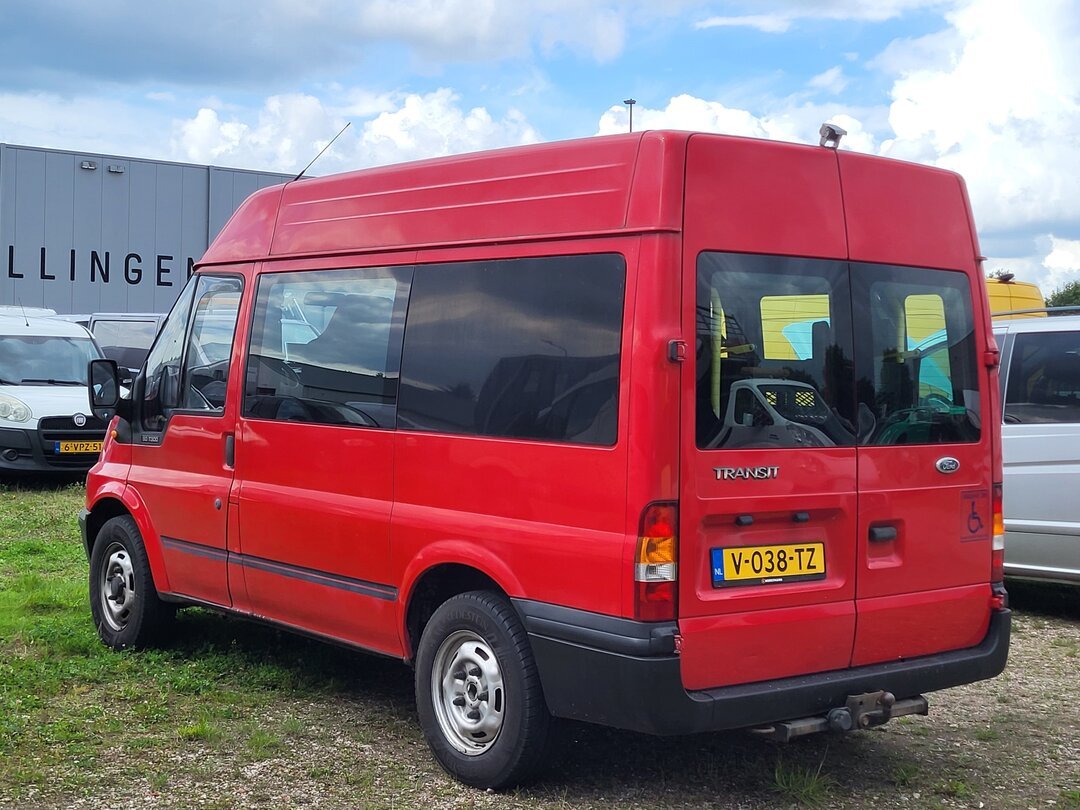 Ford Transit 300S 2.4 TDdi 90pk Wheelchair transport, Automatic – foto 6 – kavel bij BAS World Auctions, Zwolle