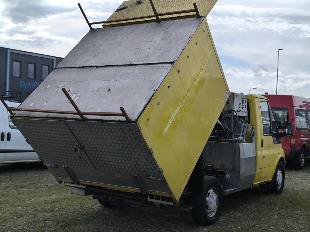 Ford Transit 125pk Tipper 330S 2.4 TDdi – foto 4 – kavel bij BAS World Auctions, Zwolle