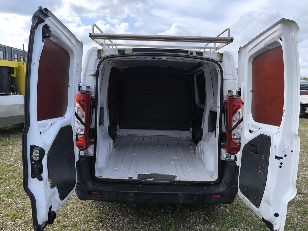Peugeot Expert 128pk Closed van 227 2.0 HDI L1H1 Navteq 2 Airco MOT: 05-12-2026 – foto 5 – kavel bij BAS World Auctions, Zwolle