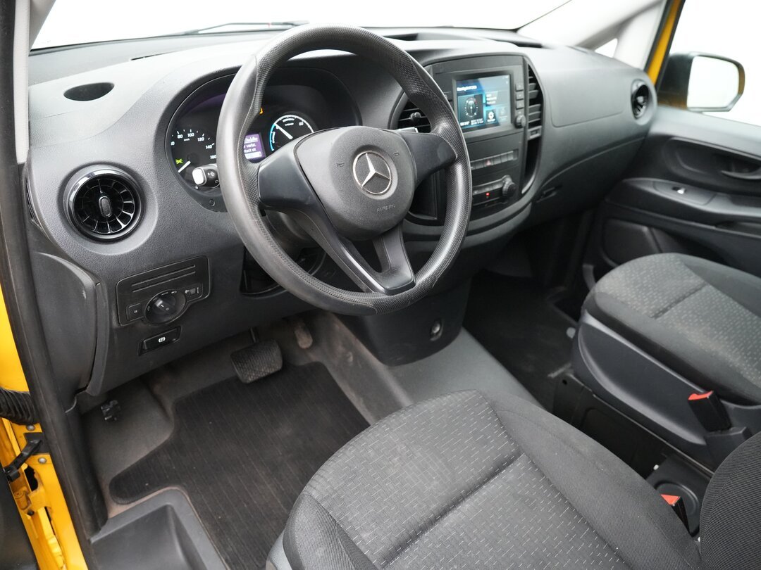 Mercedes eVito Closed van Elektrisch 41kWh 150km WLTP Airco Camera APK 03-2027 – foto 4 – kavel bij BAS World Auctions, Veghel