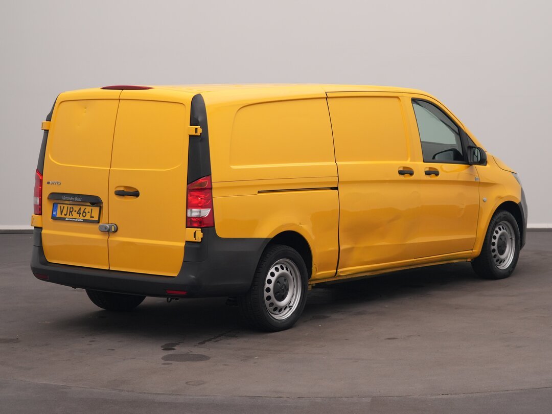 Mercedes eVito Closed van Elektrisch 41kWh 150km WLTP Airco Camera APK 03-2027 – foto 2 – kavel bij BAS World Auctions, Veghel