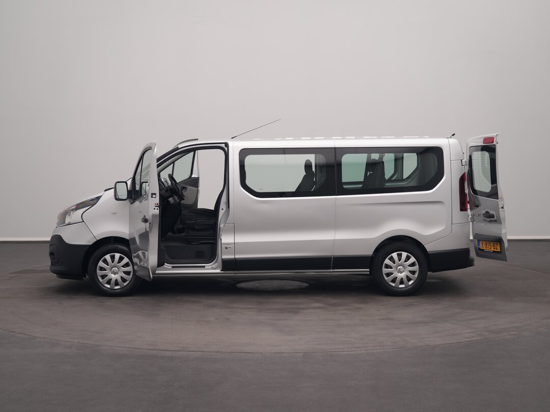 Renault Trafic 120pk Passenger transport Personenvervoer 9-Persoons Airco Cruise Parkeersensoren Euro6 Passenger Transport TV Taxi – foto 6 – kavel bij BAS World Auctions, Veghel