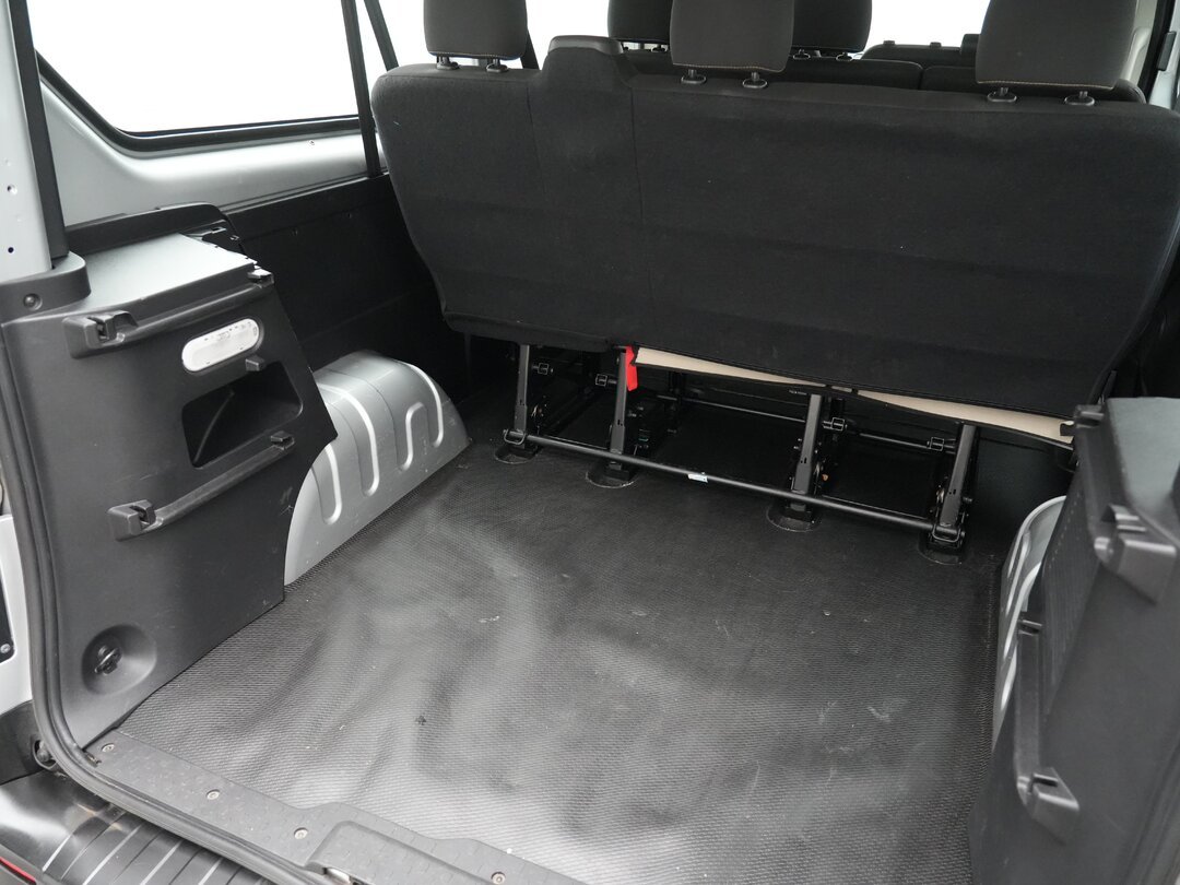 Renault Trafic 120pk Passenger transport Personenvervoer 9-Persoons Airco Cruise Parkeersensoren Euro6 Passenger Transport TV Taxi – foto 10 – kavel bij BAS World Auctions, Veghel
