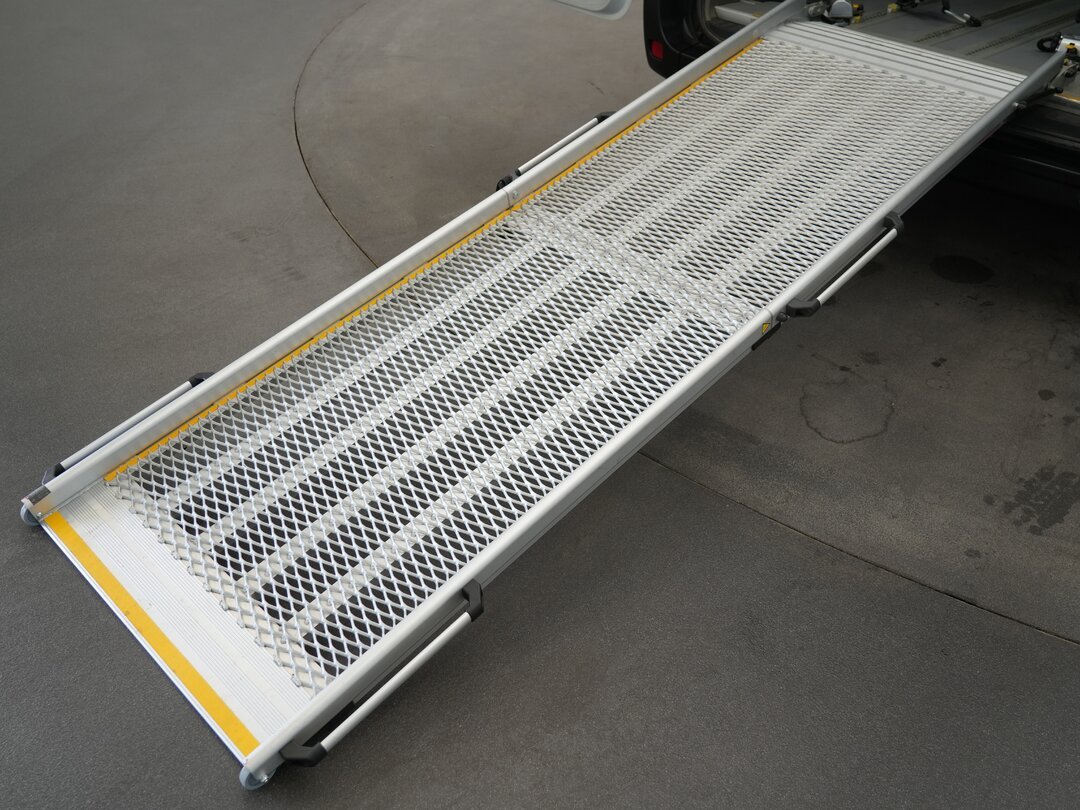 Renault Master 135PK Passenger transport Passenger Transport Personenvervoer 8 Persoons Ramp L2H2 LED Navi Airco Cruise Camera Parkeersensoren Euro… – foto 9 – kavel bij BAS World 