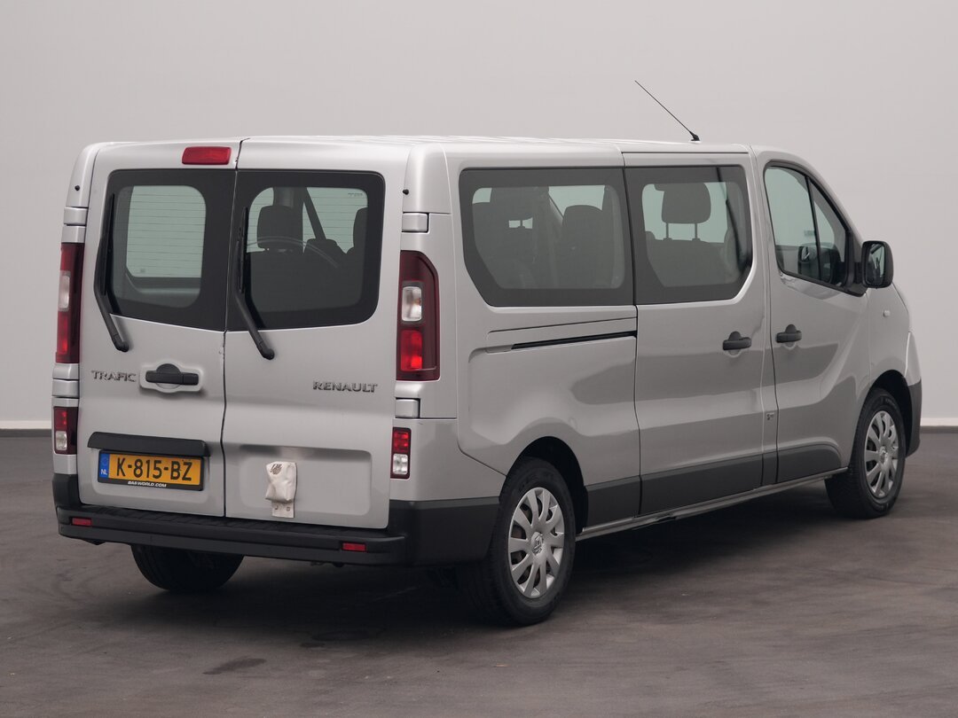 Renault Trafic 120pk Passenger transport Personenvervoer 9-Persoons Airco Cruise Parkeersensoren Euro6 Passenger Transport TV Taxi – foto 2 – kavel bij BAS World Auctions, Veghel