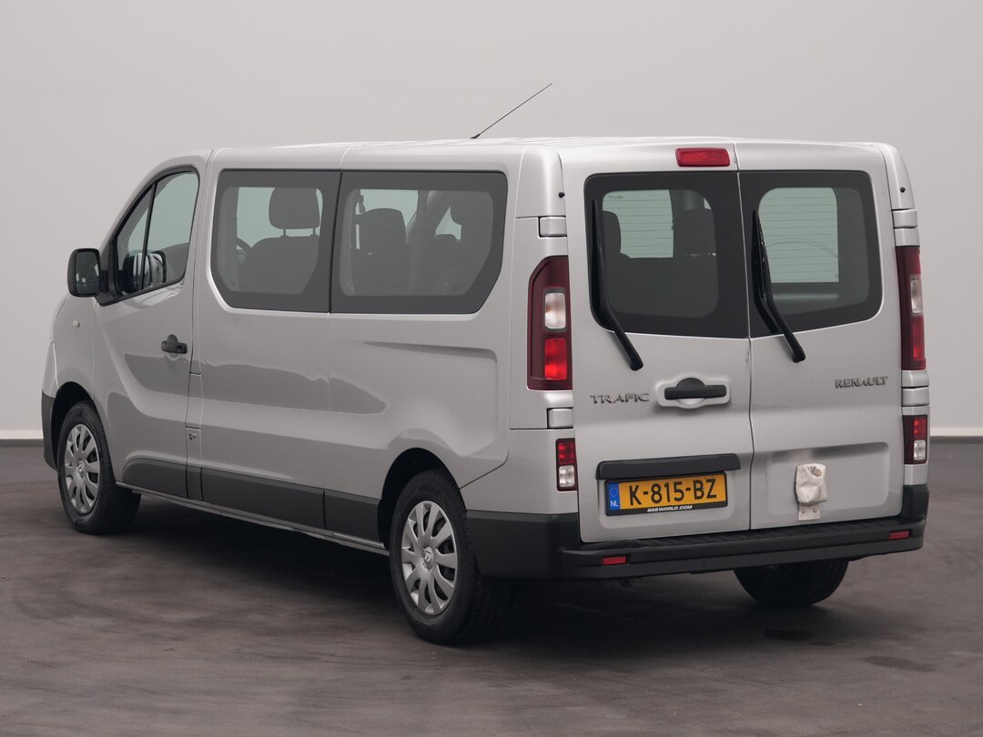 Renault Trafic 120pk Passenger transport Personenvervoer 9-Persoons Airco Cruise Parkeersensoren Euro6 Passenger Transport TV Taxi – foto 5 – kavel bij BAS World Auctions, Veghel
