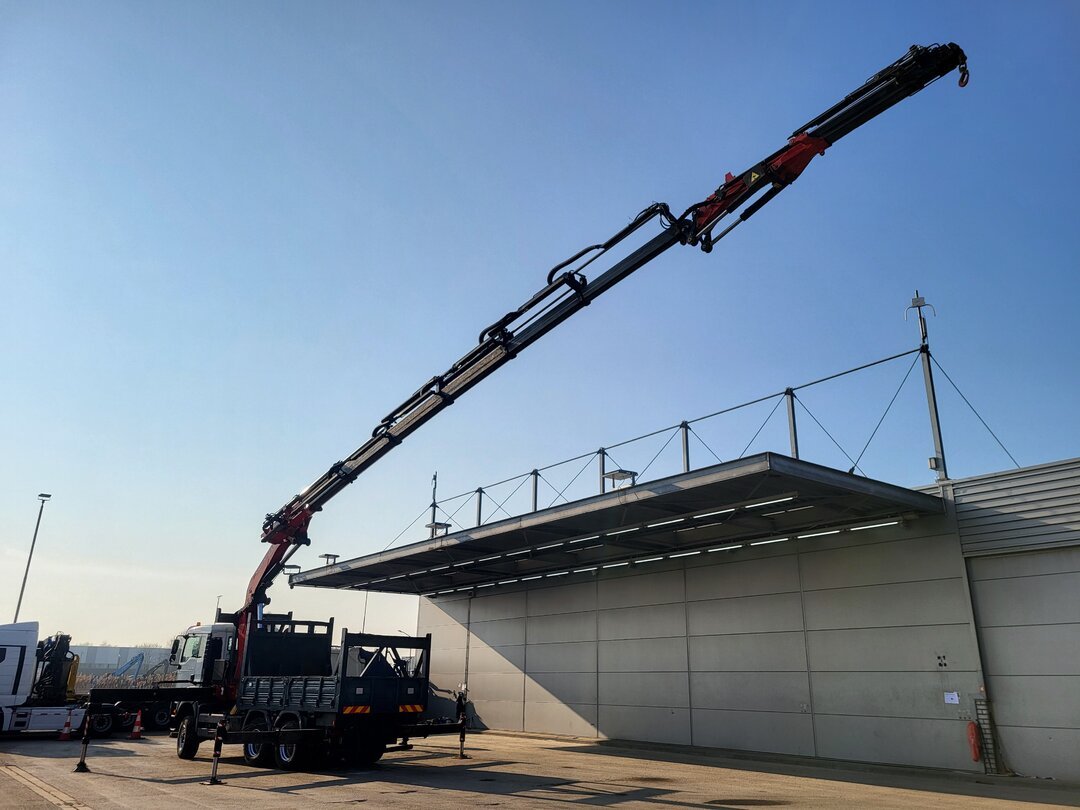 MAN TGA 33.350 Open Fassi F600 Crane Kran + Fly-Jib 6+6 Extensions Manual Full Steel – foto 2 – kavel bij BAS World Auctions, Veghel