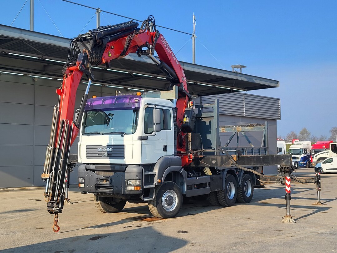 MAN TGA 33.350 Open Fassi F600 Crane Kran + Fly-Jib 6+6 Extensions Manual Full Steel – foto 4 – kavel bij BAS World Auctions, Veghel