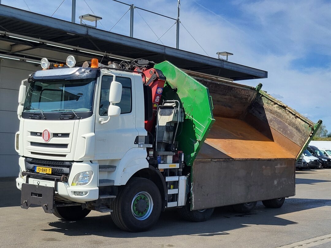 TATRA Tatra Phoenix Tipper NL-Truck HMF 1943Z Crane87800 17m3 HSW Big-Axle Steering-Axle 8x6 Automatic Euro 6 – foto 10 – kavel bij BAS World Auctions, Veghel