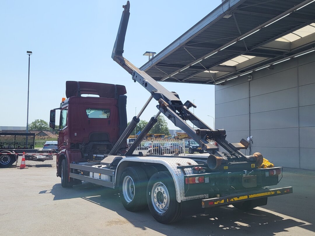 Mercedes Antos 2542 Containersystem 20tons Meiller Containersystem Day cab Lift + Steering axle Automatic Euro 6 – foto 2 – kavel bij BAS World Auctions, Veghel