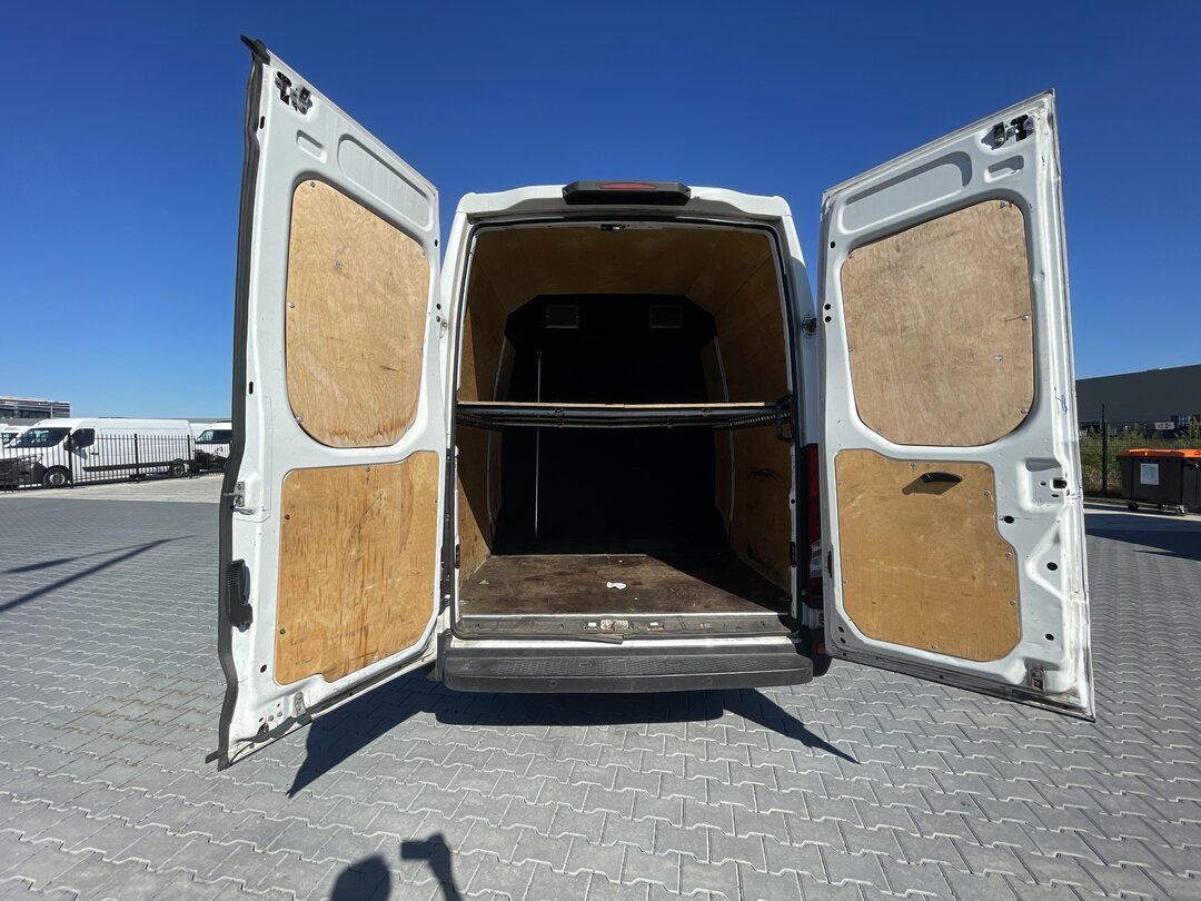 Iveco Daily 35S18 3.0L Automatic, 9 Passenger transport 2019 – foto 8 – kavel bij BAS World Auctions, Veghel