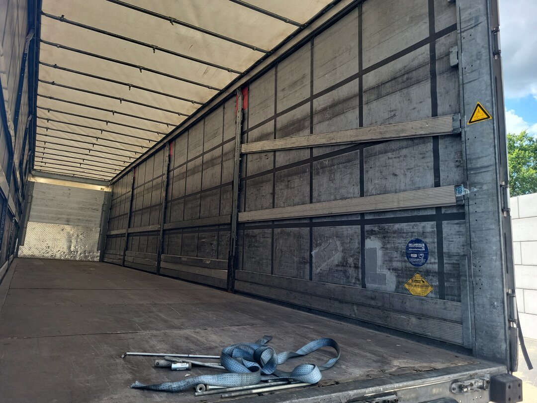 Schmitz SCB*S3T Curtainsides Sliding Roof – foto 8 – kavel bij BAS World Auctions, Veghel