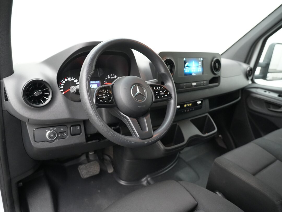 Mercedes Sprinter 514 CDI Closed box Automaat Laadklep Zijdeur Dubbellucht Bakwagen Airco Cruise Euro6 Meubelbak Koffer – foto 3 – kavel bij BAS World Auctions, Veghel