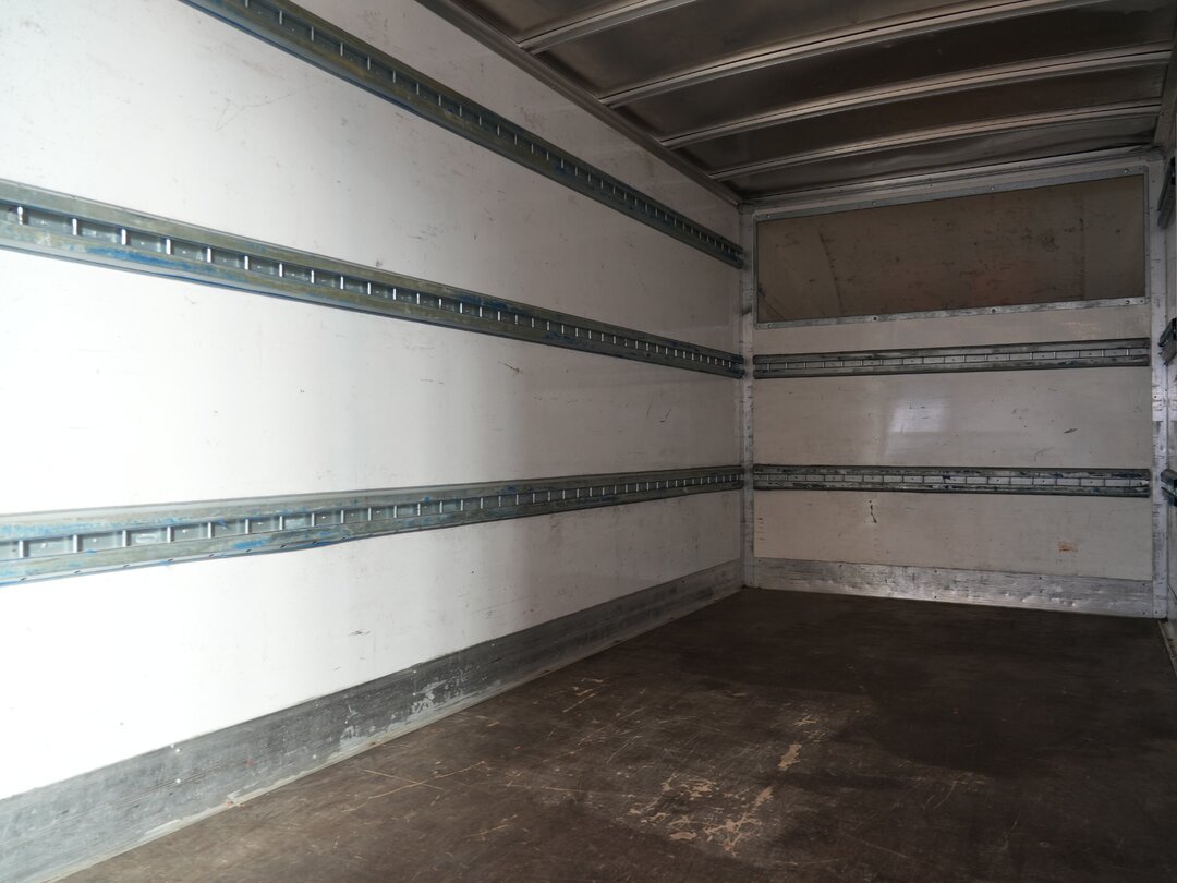 Mercedes Sprinter 514 CDI Closed box Automaat Laadklep Zijdeur Dubbellucht Bakwagen Airco Cruise Euro6 Meubelbak Koffer – foto 9 – kavel bij BAS World Auctions, Veghel