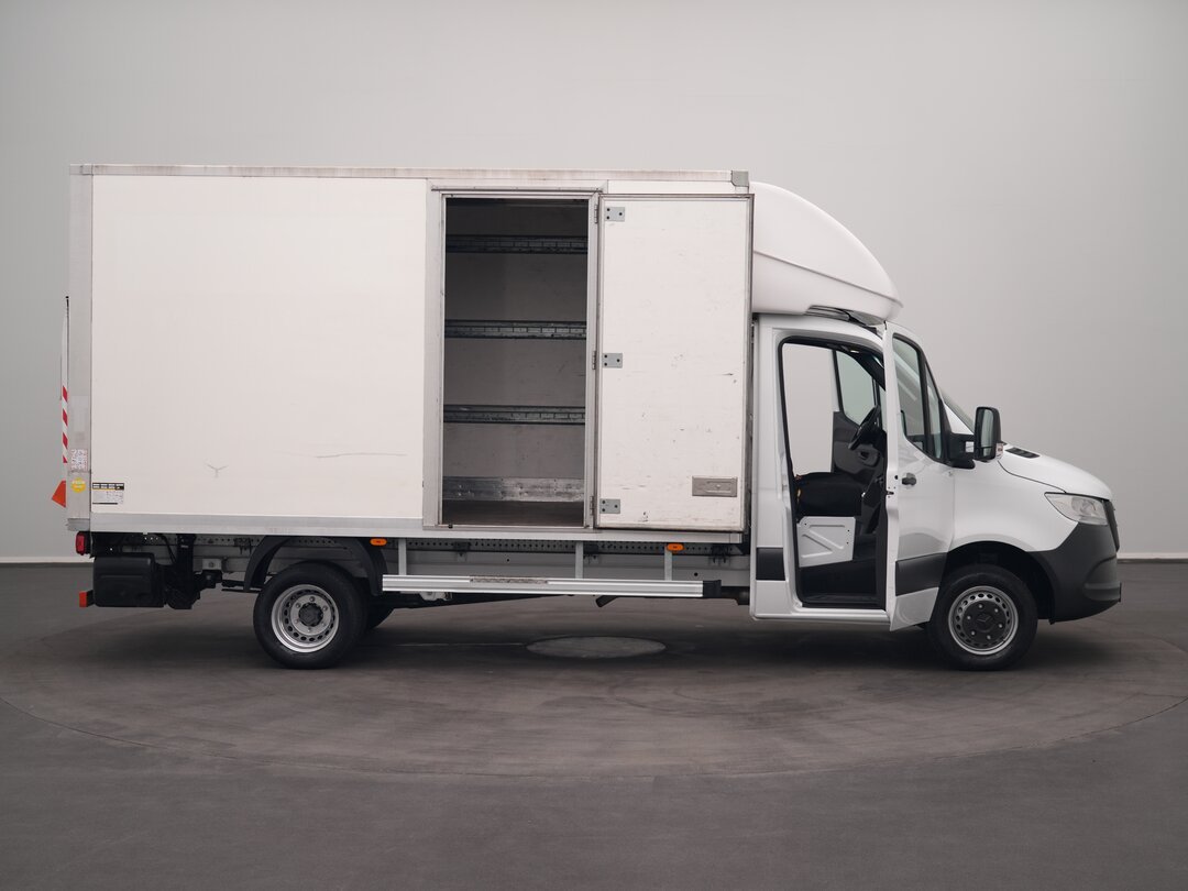 Mercedes Sprinter 514 CDI Closed box Automaat Laadklep Zijdeur Dubbellucht Bakwagen Airco Cruise Euro6 Meubelbak Koffer – foto 10 – kavel bij BAS World Auctions, Veghel