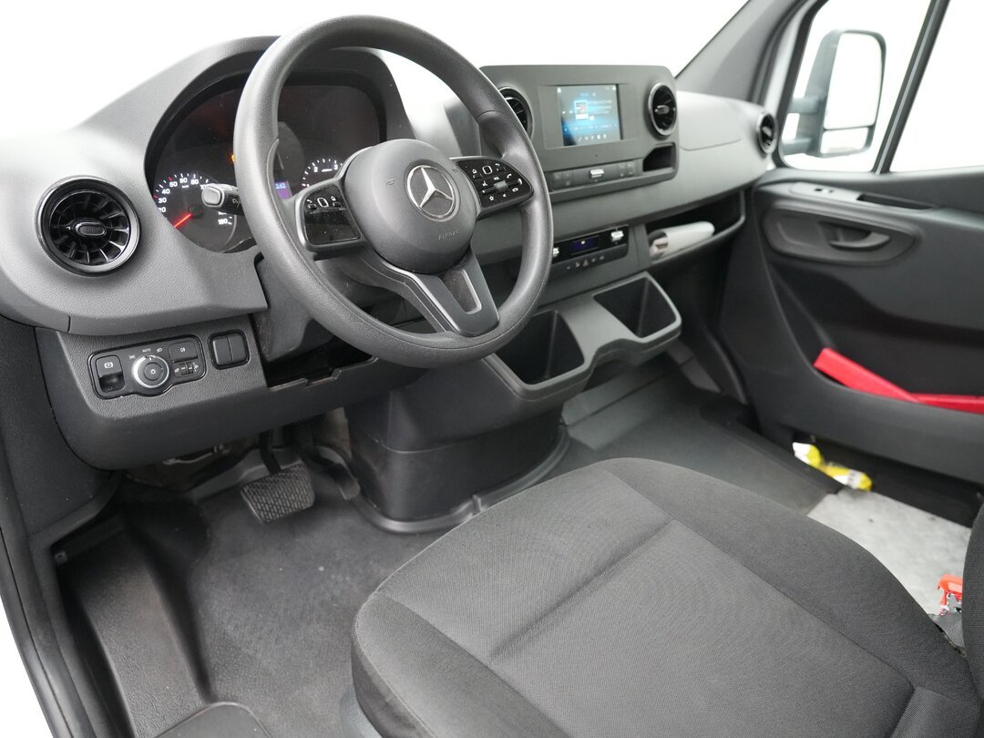 Mercedes Sprinter 315 CDI Closed box Automaat Airco Bakwagen Verkoopwagen Foodtruck Meubelbak Koffer Camera MBUX – foto 4 – kavel bij BAS World Auctions, Veghel