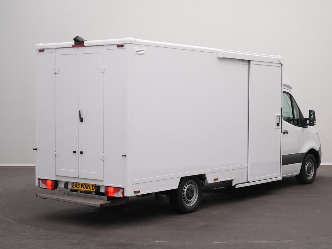Mercedes Sprinter 315 CDI Closed box Automaat Airco Bakwagen Verkoopwagen Foodtruck Meubelbak Koffer Camera MBUX – foto 6 – kavel bij BAS World Auctions, Veghel