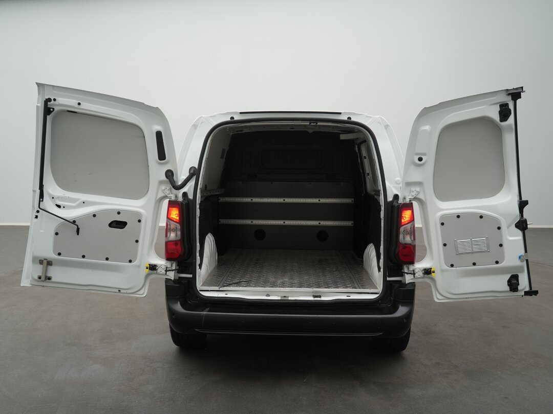Citroën Berlingo 110pk Closed van Benzine! L1H1 Airco Navi Cruise Carplay Camera Parkeersensoren Euro6 L1 Compact – foto 8 – kavel bij BAS World Auctions, Veghel