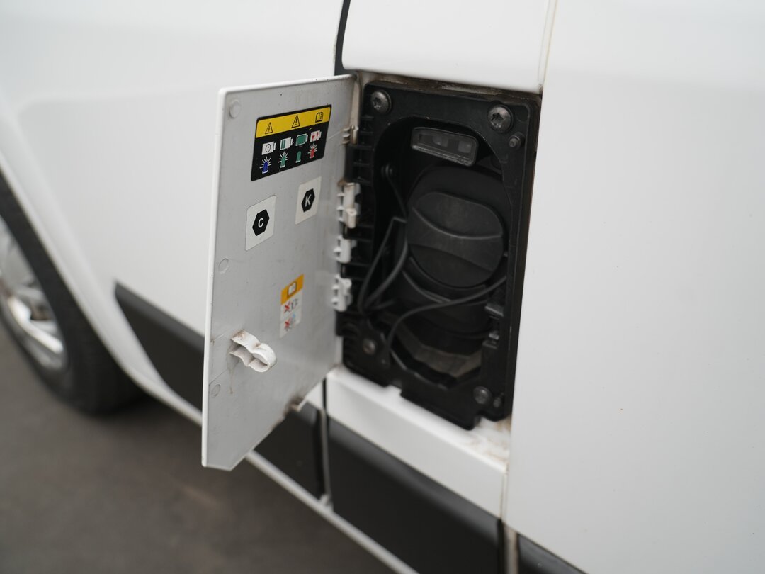 Fiat e-Ducato 79kWh Closed van Long Range Electric L2H2 AC/Climate Navi Imperiaal Elektrisch – foto 10 – kavel bij BAS World Auctions, Veghel