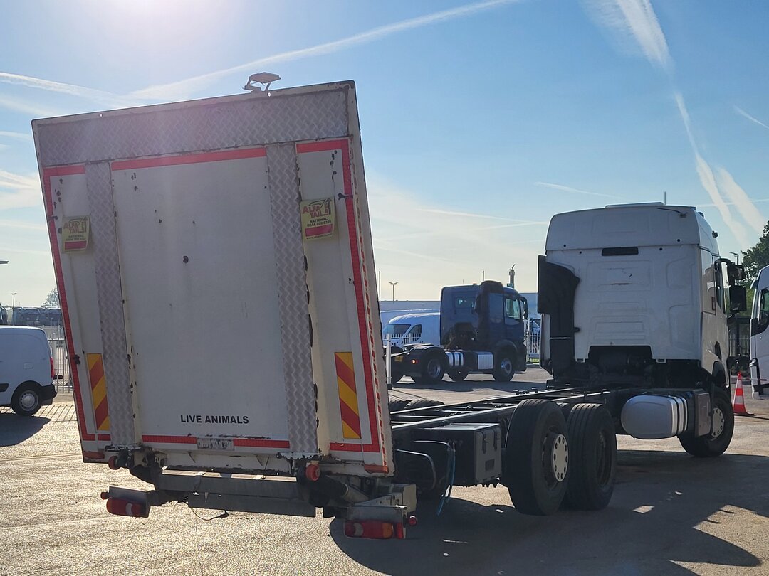 Renault T 380 Chassis Truck Standklima 2xThanks Cruise Control – foto 4 – kavel bij BAS World Auctions, Veghel