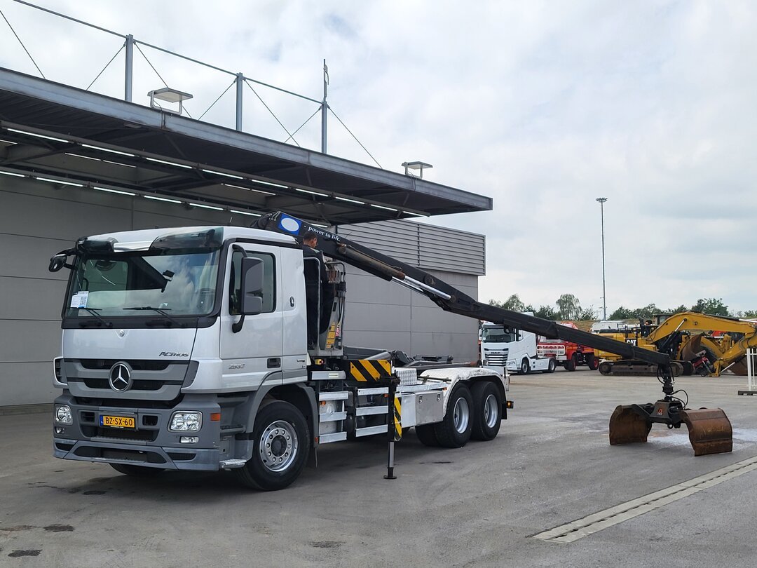 Mercedes Actros 2532 Containersystem NL-Truck HMF 1643 Z2 Crane Kran 21 tons VDL Hooklift Lift-Axle Euro 5 – foto 3 – kavel bij BAS World Auctions, Veghel