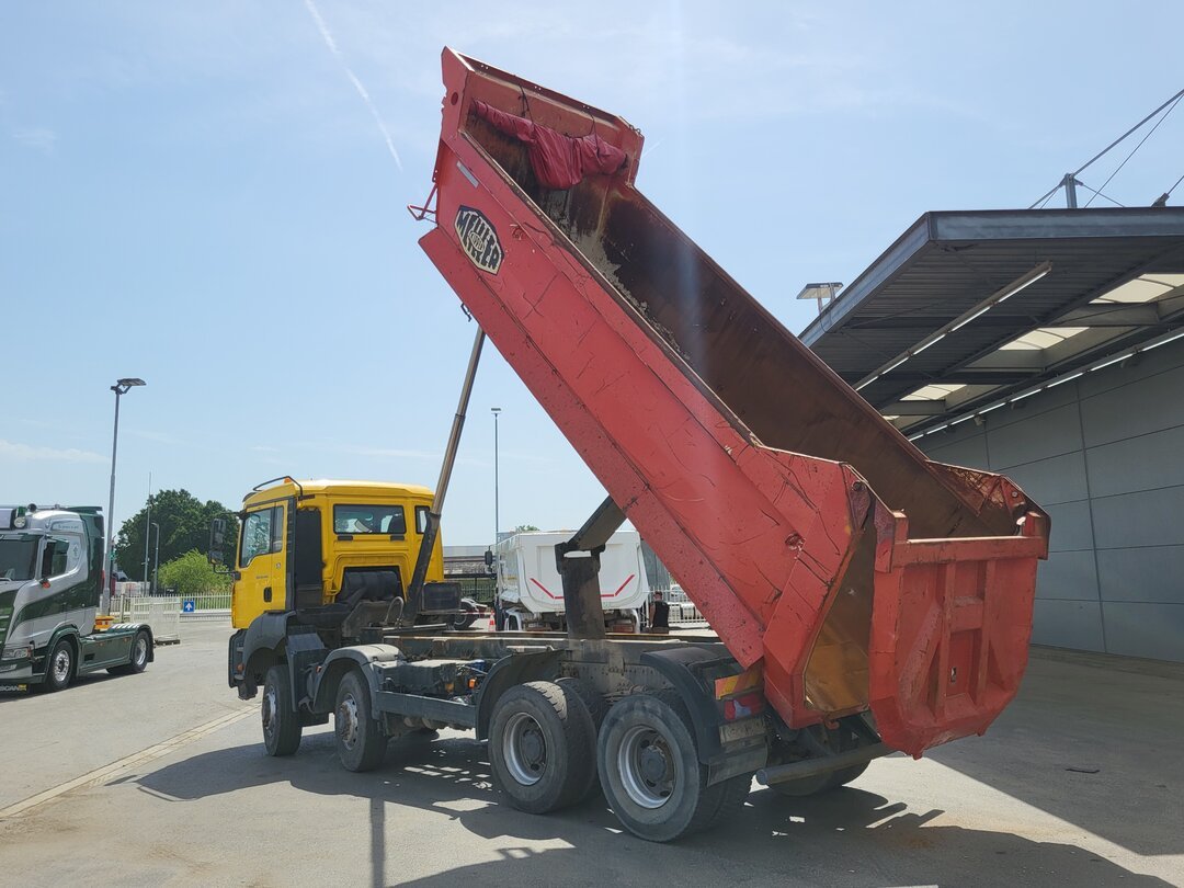 MAN TGA 41.440 Tipper 8x8 18m3 Meiller tipper Steelsuspension Big-Axle Manual Euro 4 – foto 2 – kavel bij BAS World Auctions, Veghel