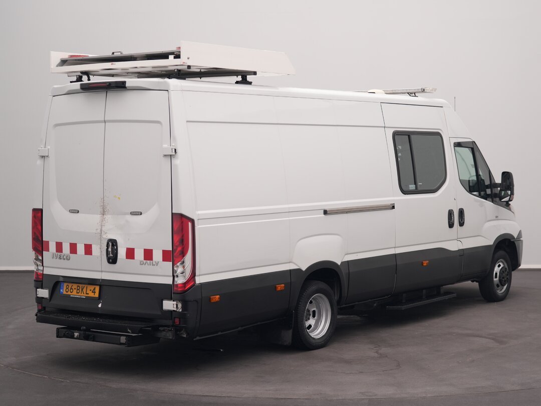 Iveco Daily 50C14 FUELTYPE: CNG! 3.0L Dubbellucht L3H2 Navi 3,5t Trekhaak Airco Cruise Werkplaatsinrichting Euro6 L3 – foto 2 – kavel bij BAS World Auctions, Veghel