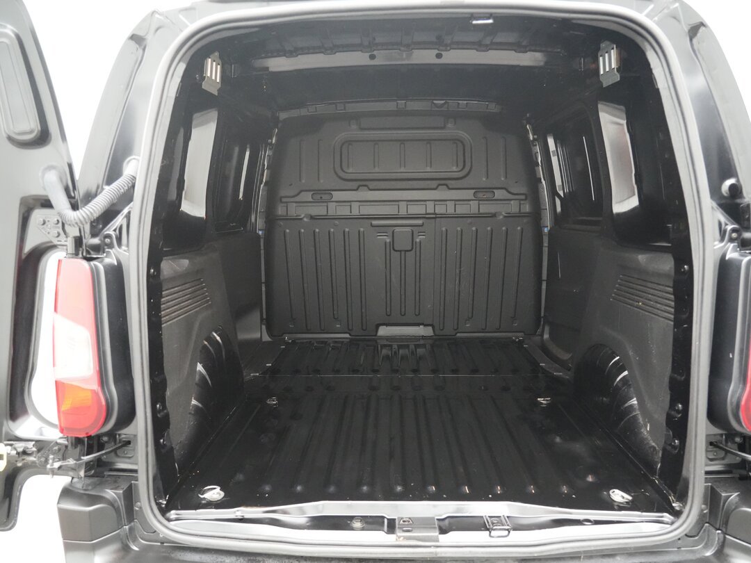 Opel Combo-e 50kWh Closed van Elektrisch Airco Cruise Parkeersensoren Electric – foto 9 – kavel bij BAS World Auctions, Veghel