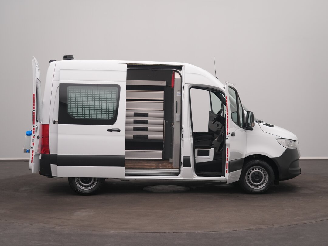 Mercedes Sprinter 314 CDI Closed van Automaat L1H2 Airco MBUX Camera Werkplaatsinrichting Euro6 – foto 6 – kavel bij BAS World Auctions, Veghel