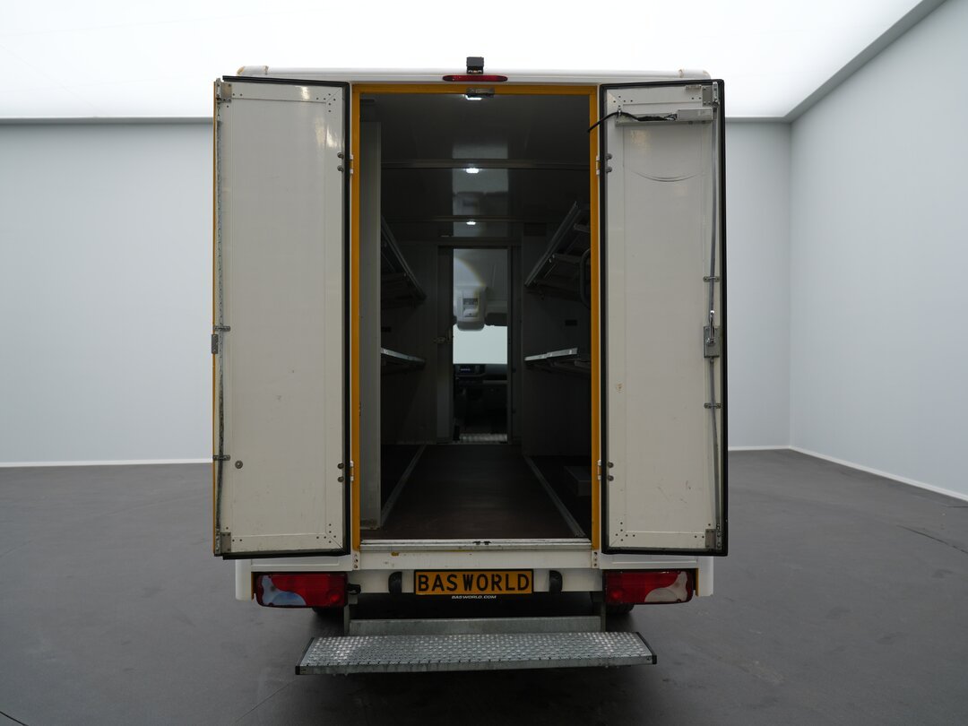 MAN TGE 3.100 Closed box 433cm Bakwagen Achterdeuren Zijdeur Camera Euro6 Meubelbak Koffer Verkoopwagen Pakketwagen – foto 7 – kavel bij BAS World Auctions, Veghel