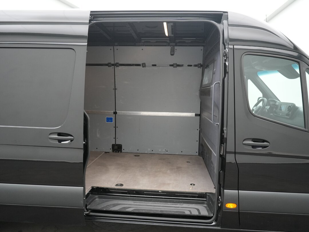 Mercedes Sprinter 317 CDI Closed van Automaat L3H2 3,5t Trekhaak AC/Climate MBUX Carplay Camera Parkeersensoren Euro6 L3 – foto 7 – kavel bij BAS World Auctions, Veghel