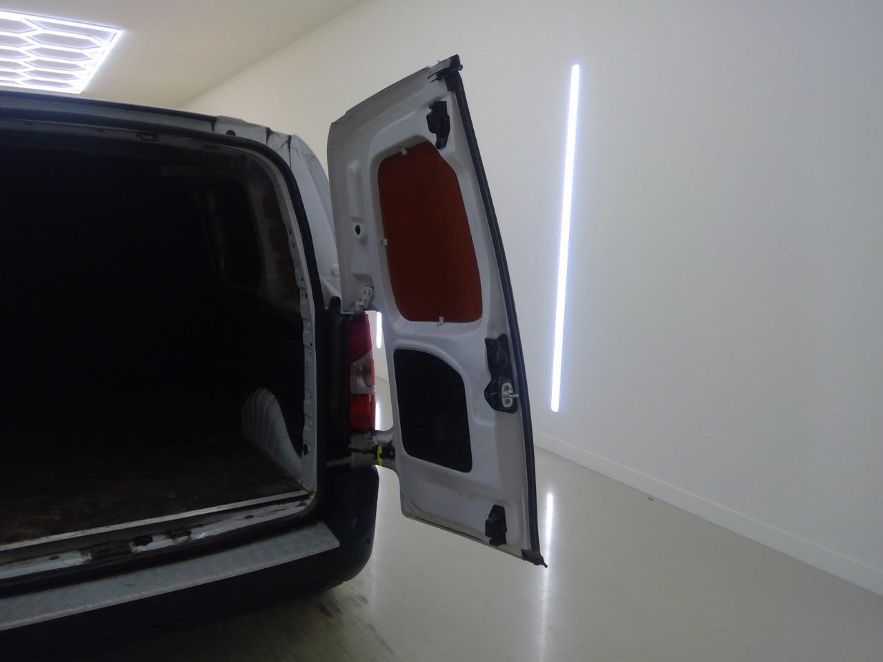 CITROËN Berlingo Van 1.5 BlueHDi 100 S;S 650kg Standaard L1 4d – foto 8 – kavel bij BAS World Auctions, Veghel
