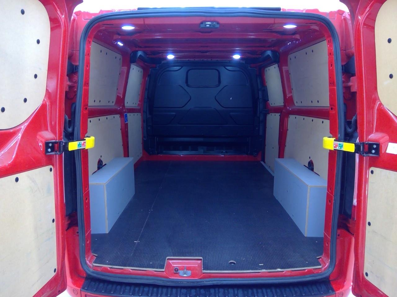 FORD Transit Custom GB 2.0 TDCi 185PK 320 L2H1 Automaat Sport – foto 10 – kavel bij BAS World Auctions, Veghel