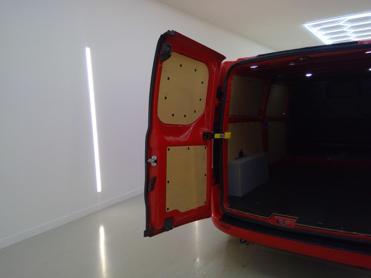 FORD Transit Custom GB 2.0 TDCi 185PK 320 L2H1 Automaat Sport – foto 8 – kavel bij BAS World Auctions, Veghel