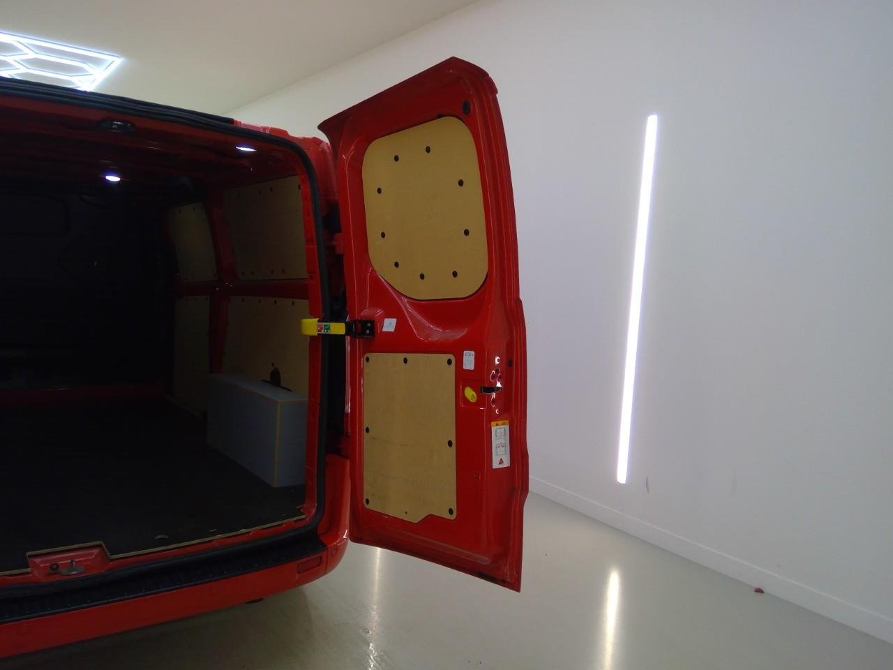 FORD Transit Custom GB 2.0 TDCi 185PK 320 L2H1 Automaat Sport – foto 9 – kavel bij BAS World Auctions, Veghel