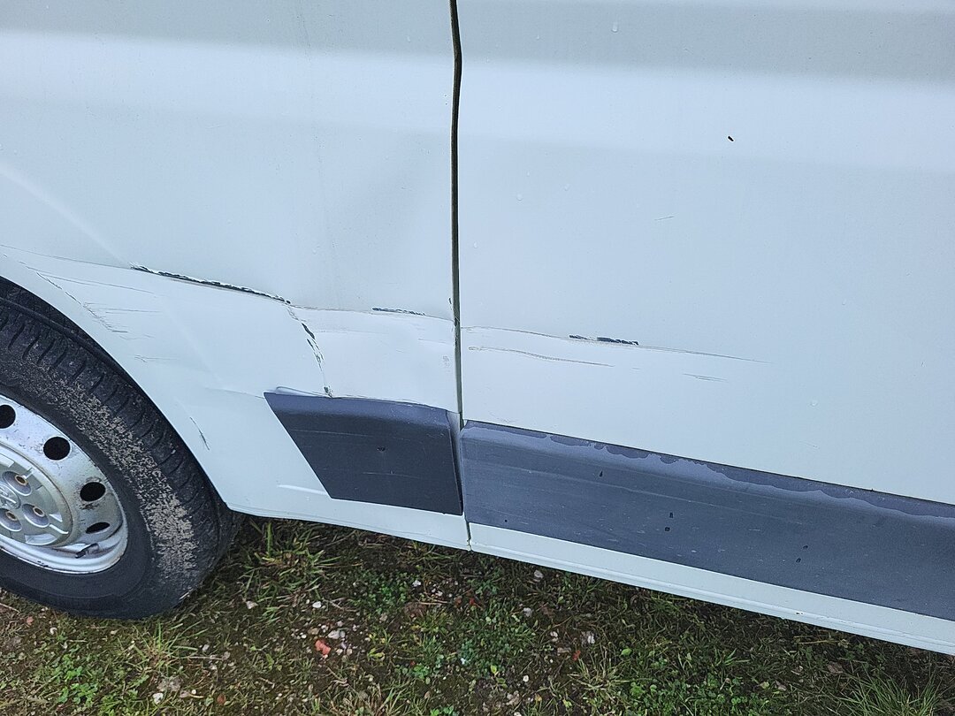 Peugeot Boxer 2.0 BlueHDi L2H2 Premium 131pk Closed van – foto 7 – kavel bij BAS World Auctions, Zwolle