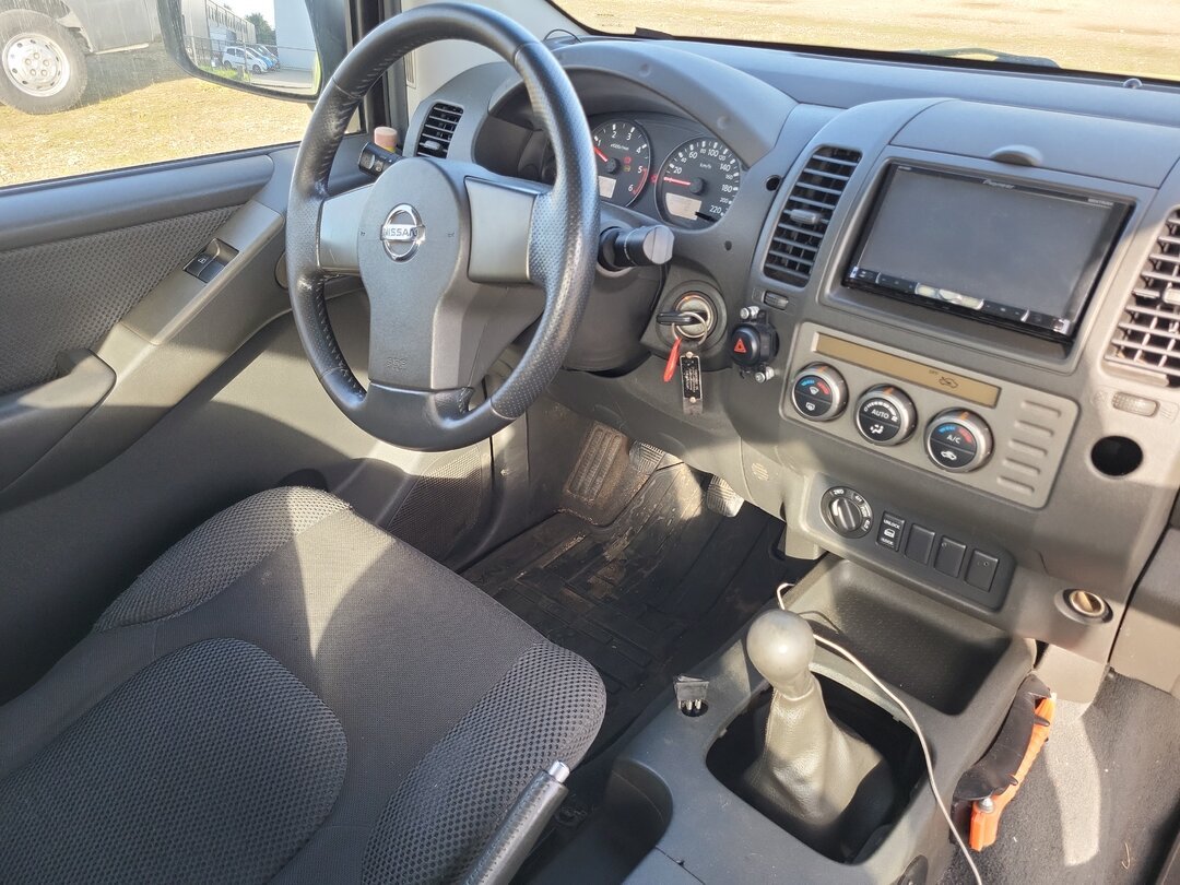 Nissan Navara 2.5 dCi 171pk Pickup 2009 – foto 6 – kavel bij BAS World Auctions, Zwolle
