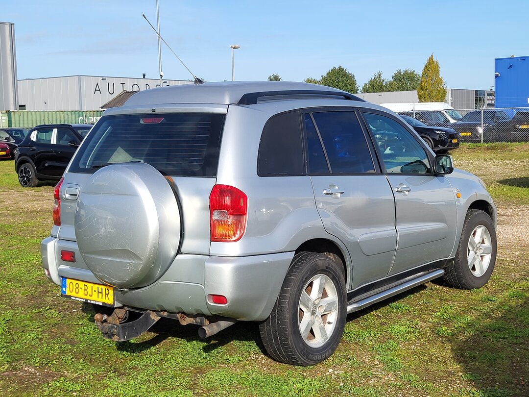 Toyota RAV4 2.0 D-4D Linea Luna 116pk 2003 – foto 4 – kavel bij BAS World Auctions, Zwolle