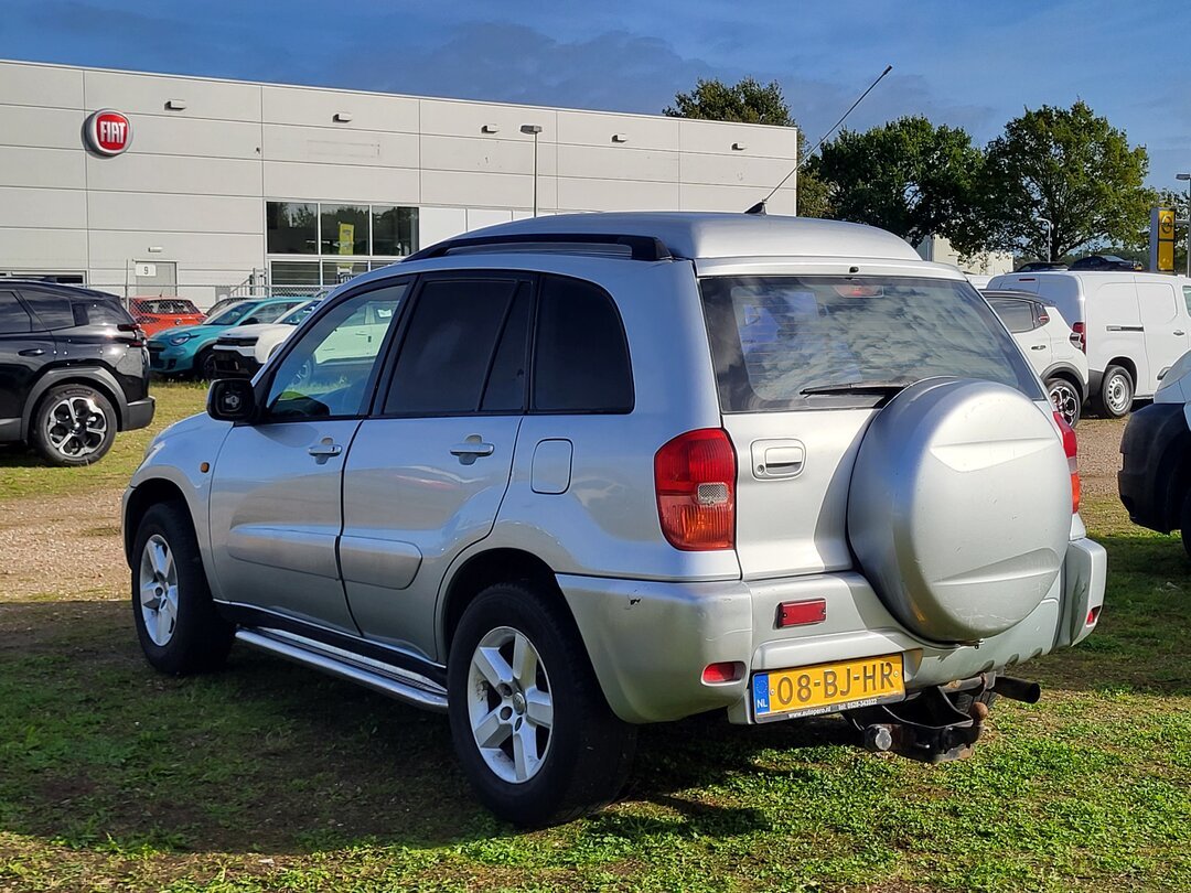Toyota RAV4 2.0 D-4D Linea Luna 116pk 2003 – foto 2 – kavel bij BAS World Auctions, Zwolle