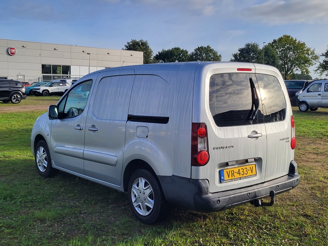 Peugeot Partner 1.6 BlueHDI L2 XR 99pk EURO6 2015 – foto 2 – kavel bij BAS World Auctions, Zwolle